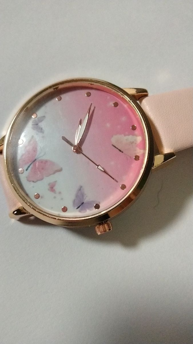 ●母の日●プレゼントBOX 缶付き 蝶柄ピンクの時計 アナログ 