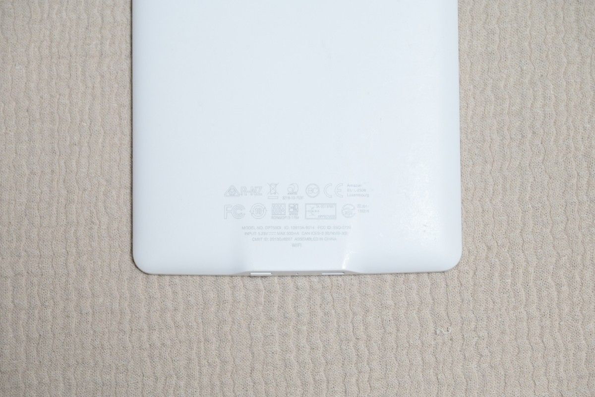 Amazon Kindle Paperwhite Wi-Fi（2013/第6世代）