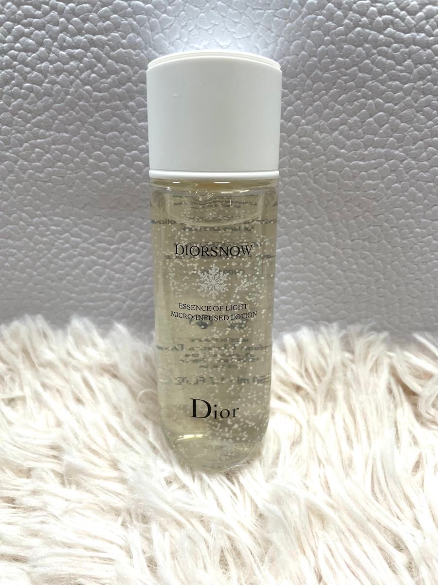 Dior ディオールスノーエッセンスオブライトマイクロローション(薬用化粧水)