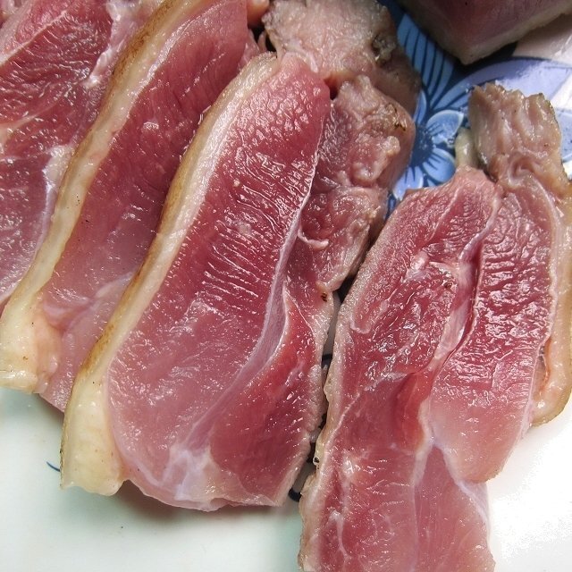 旨味の強い、炙り「鶏刺し、モモ肉421g」国産、長期飼育で味の濃い熟鶏を使用　-鶏タタキ-_画像5