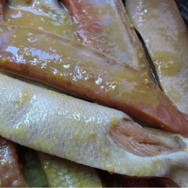 . floor production [ autumn salmon is las west capital ..400g] mild . taste ..,.... fat . rarity!!