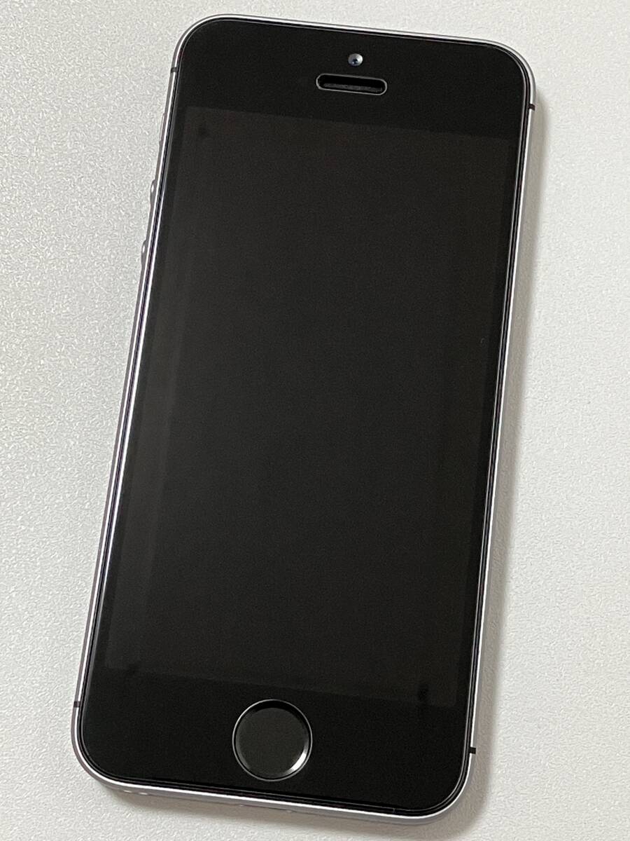 SIMフリー iPhoneSE 128GB Space Gray シムフリー アイフォンSE スペースグレイ 黒 docomo softbank au UQ 楽天 本体 SIMロックなし A1723_画像2