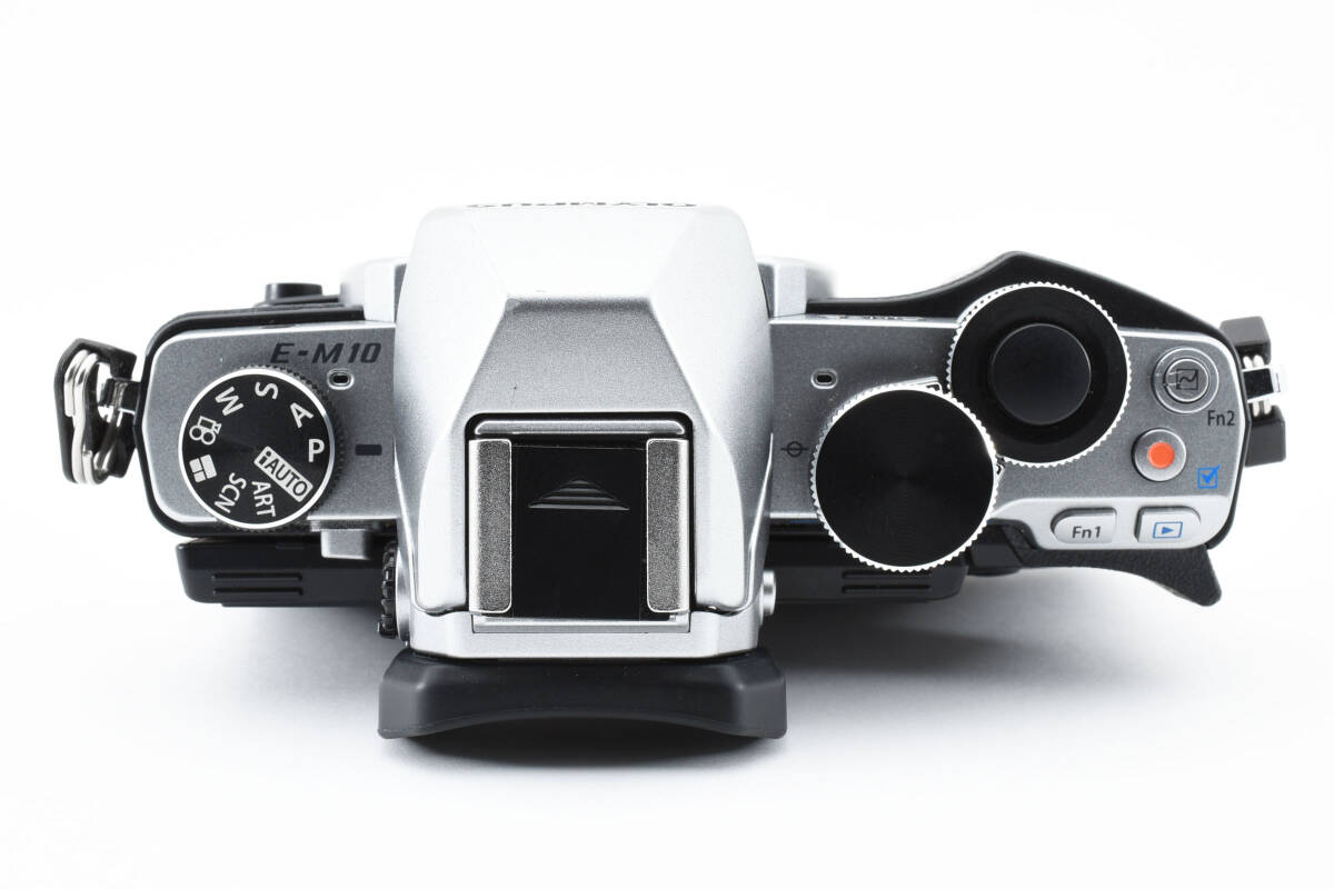 【バッテリー＆充電器付き　良品】　OLYMPUS オリンパス OM-D　E-M10 ミラーレスカメラ 同梱可能　#9105_画像8