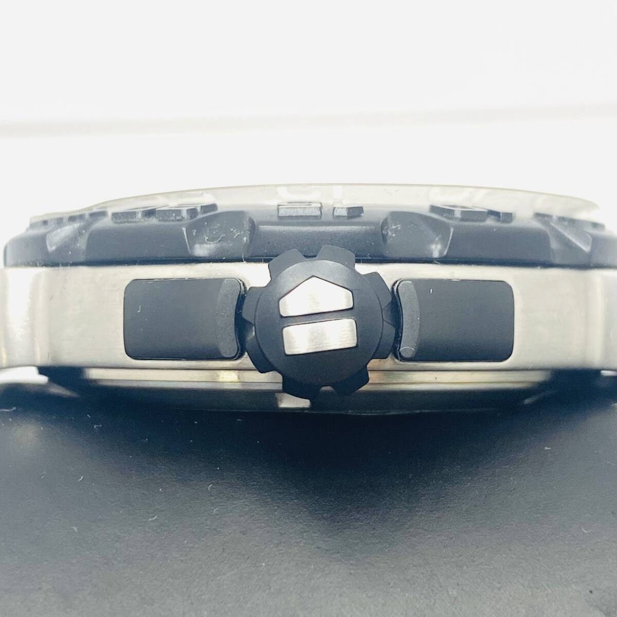 未使用保管品 TAG HEUER タグホイヤー フォーミュラ1 グランデイト WAH1010 クォーツ腕時計 スモールセコンド メンズ ケース付きの画像4