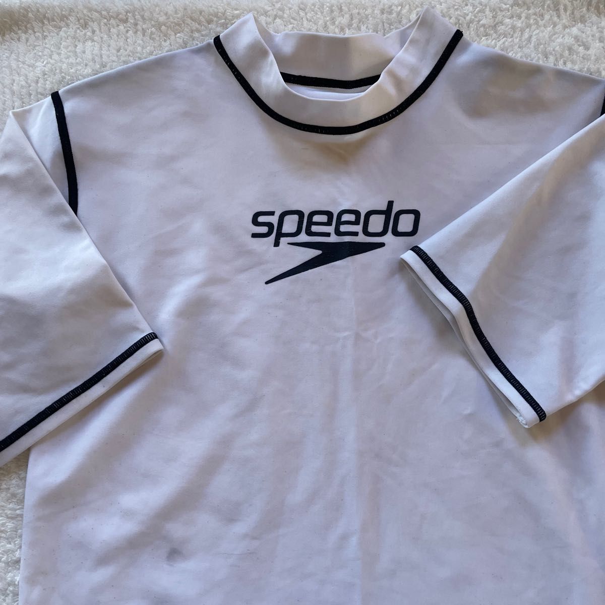 ラッシュガード　160 speedo 男の子　白　