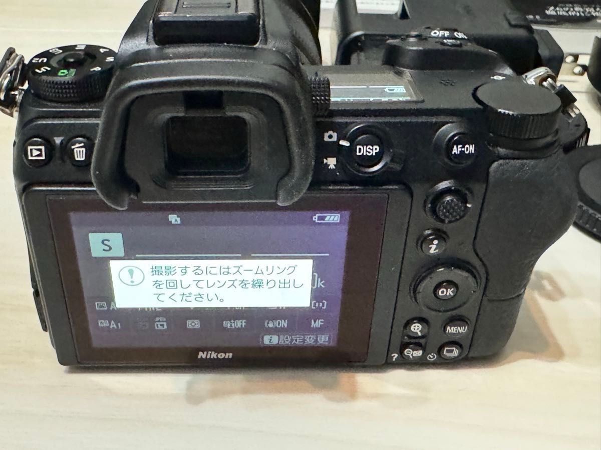 Nikon Z6 フルサイズミラーレス F4通しレンズ2本FTZ付