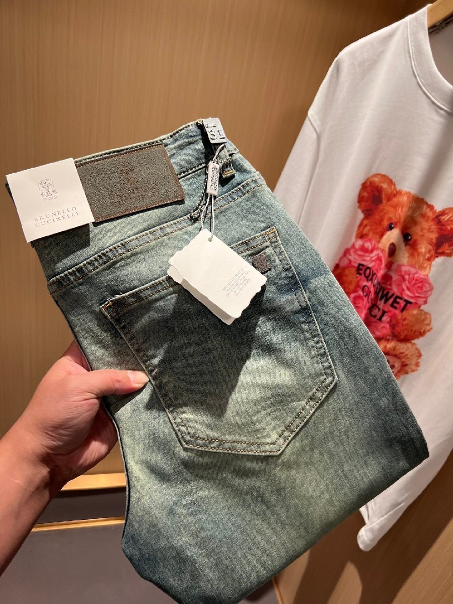 BRUNELLO CUCINELLI ブルネロ クチネリ メンズデニムパンツ　W38　ジーンズ ロング丈　青系 ウォッシュ加工 スリム　ズボン_画像9