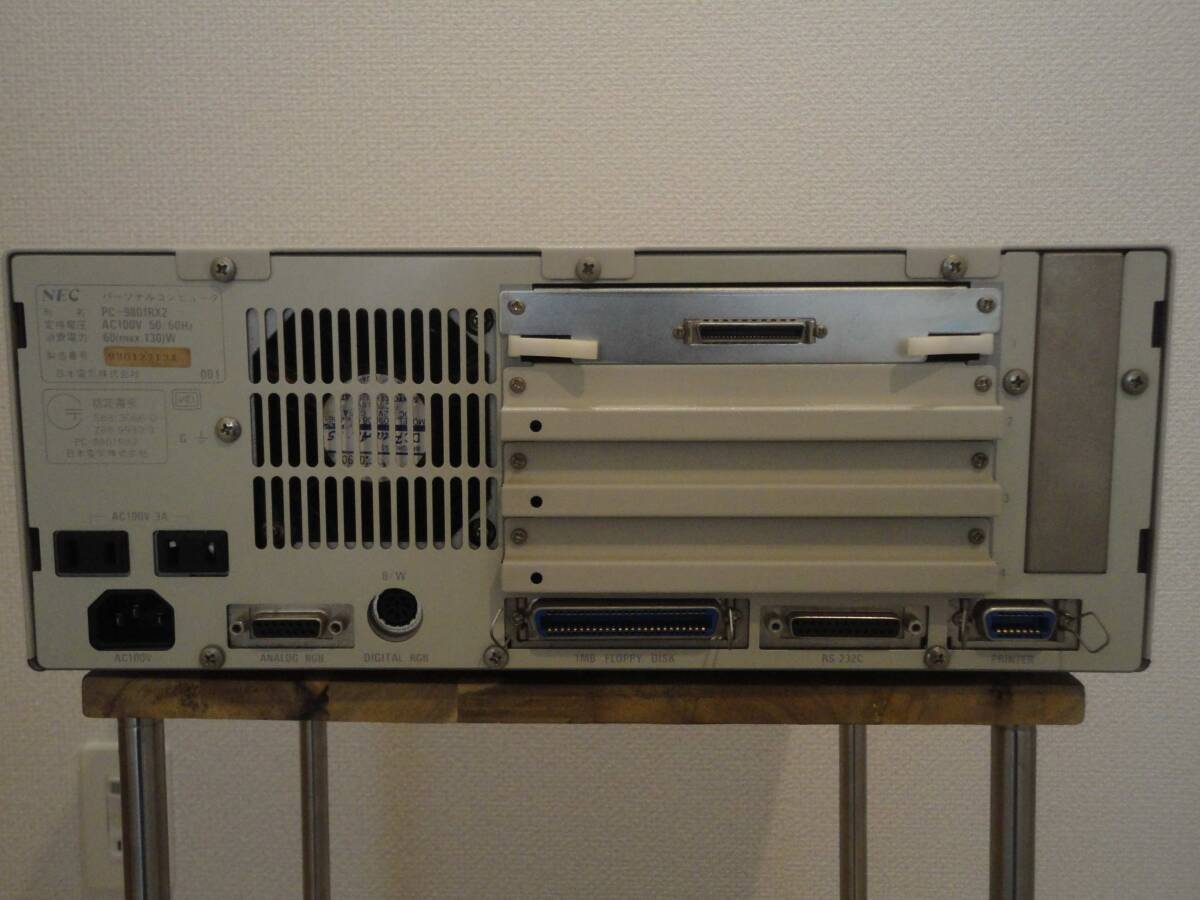 NEC PC-9801 RX2 /ＦＤＤ１，２動作/起動ＯＫ/ＳＣＳＩカード付/FＤＤ2台と電源コンデンサー交換など特記事項有_画像6