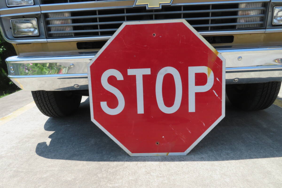 アメリカンガレージ　オブジェ　道路標識　アメリカロードサイン　stop看板　屋外 アメリカンなSTOP看板 アメリカン インテリア 看板 ガレージ 庭