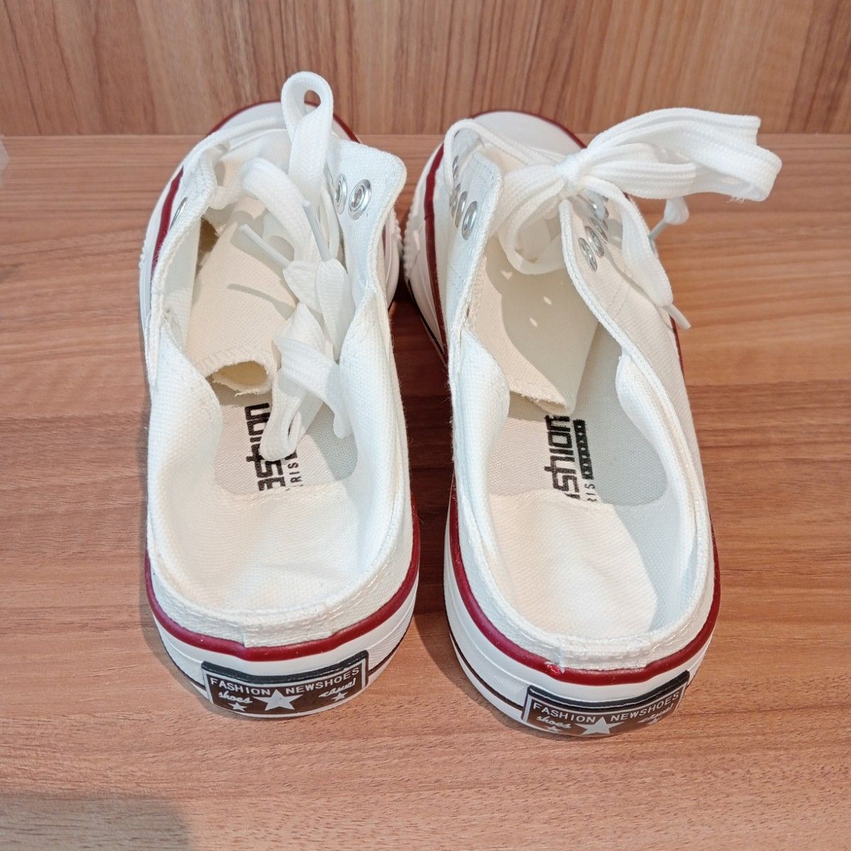 【新品未使用】 スニーカー　スリッポン　 ホワイト　 白　2way サボ　靴　厚底　美脚　脚長　23cm　韓国　