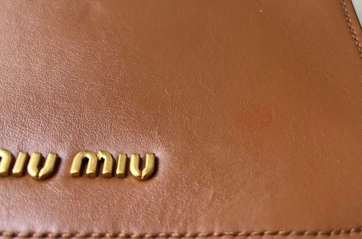 miumiu ミュウミュウ ショルダーバッグ 茶色ブラウンロック miumiu ミュウミュウ ショルダーバッグ 茶色ブラウンロック