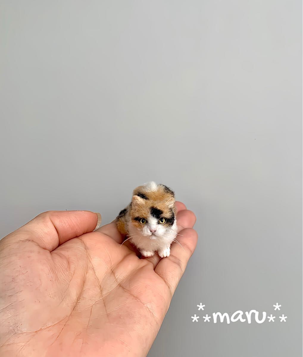 ＊maru＊羊毛フェルト　小さな三毛猫　ハンドメイド　ブライス　人形　ドールハウス_画像1