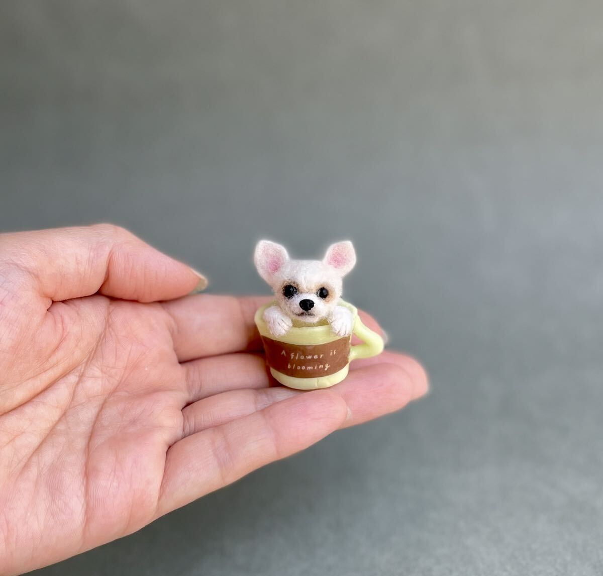 *maru* wool felt small cup . go in .. chihuahua dog hand made Blythe doll doll house 