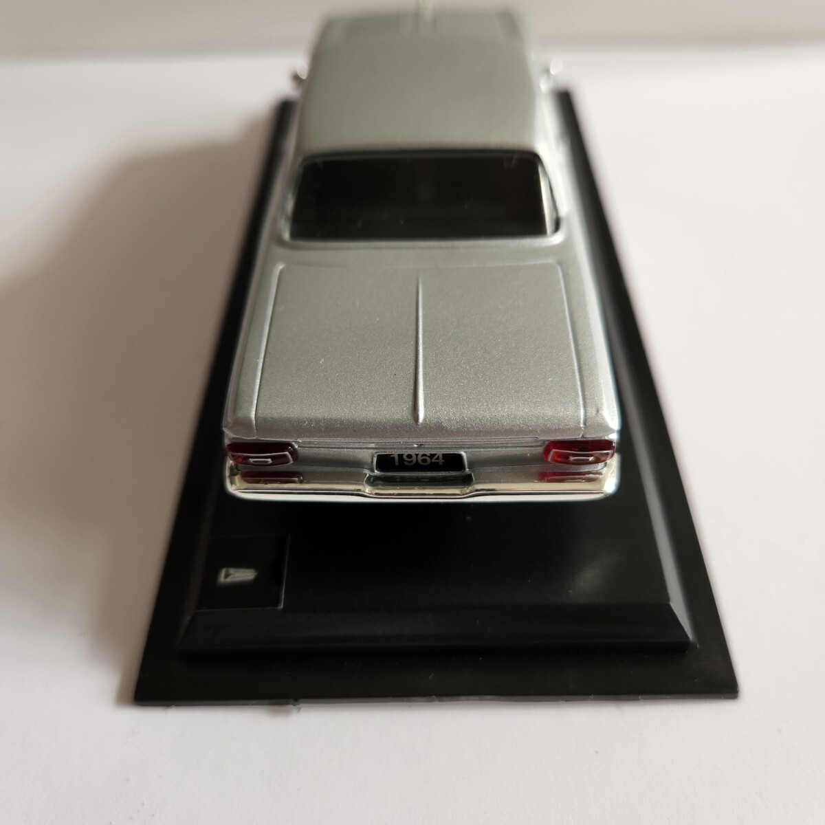 ミニカー PLYMOUTH BELVEDERE デルプラドカーコレクション 世界の名車コレクション スケール1/43 グレー ケース付き _画像6