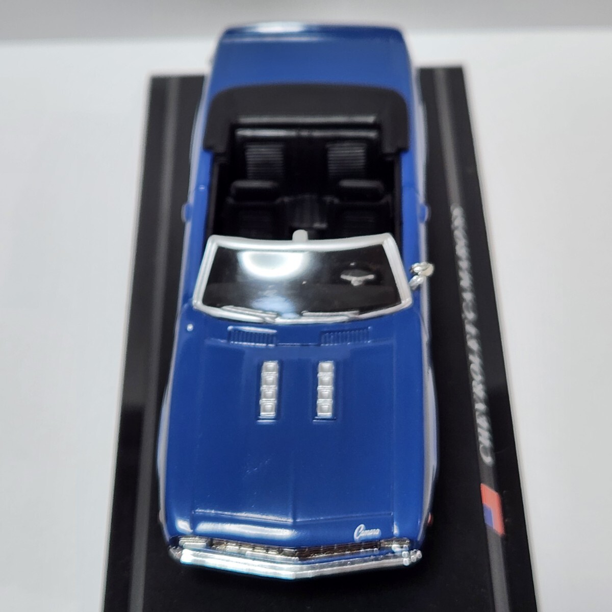 ミニカー CHEVROLET CAMARO SS デルプラドカーコレクション 世界の名車コレクション スケール1/43 ブルー ケース付き _画像3