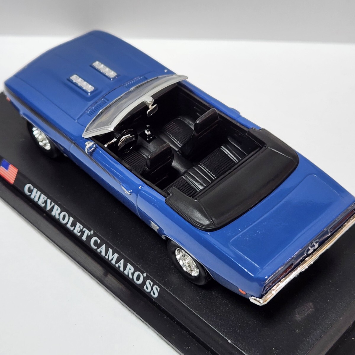 ミニカー CHEVROLET CAMARO SS デルプラドカーコレクション 世界の名車コレクション スケール1/43 ブルー ケース付き _画像9