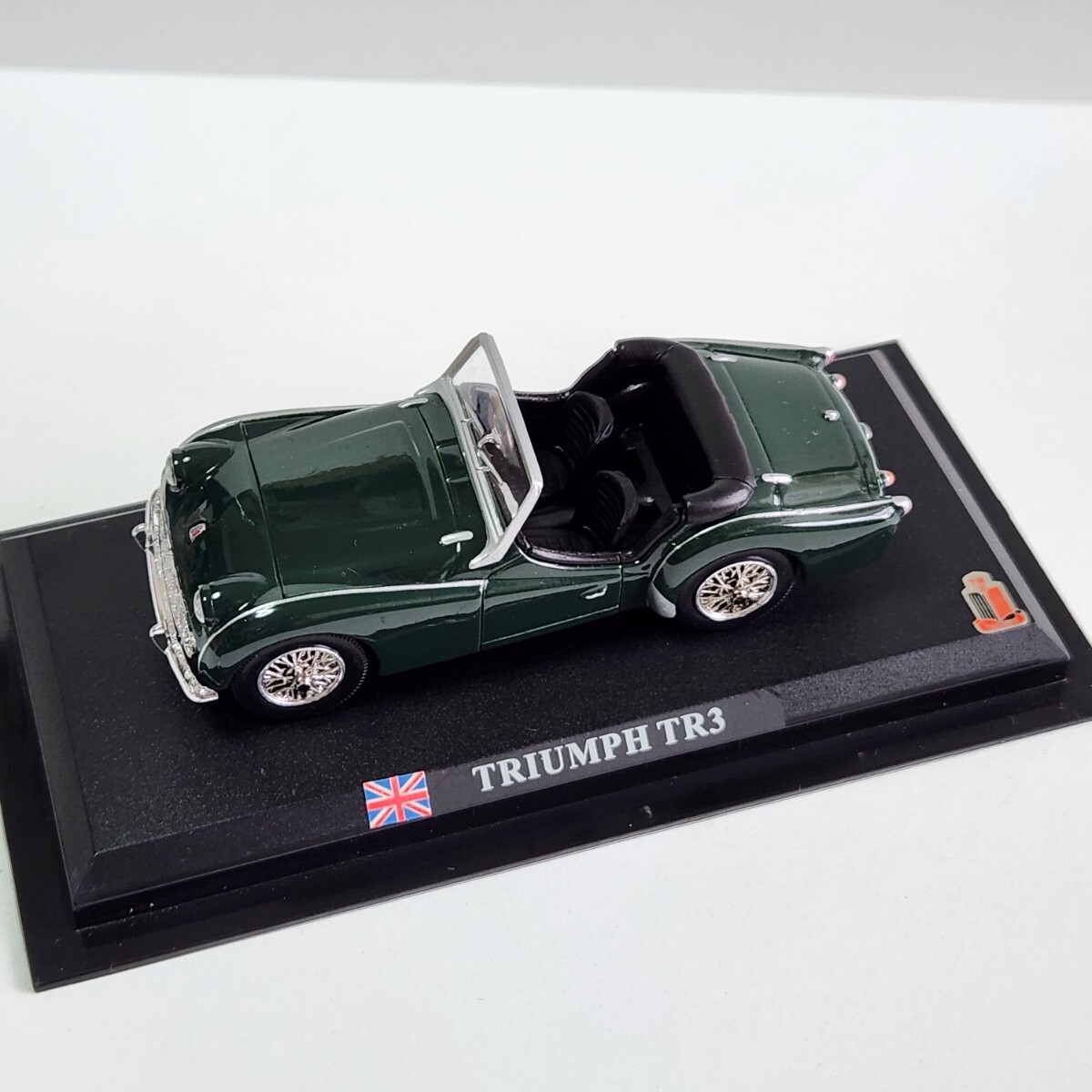 ミニカー TRIUMPH TR3 デルプラドカーコレクション 世界の名車コレクション グリーン スケール1/43 ケース付き _画像4