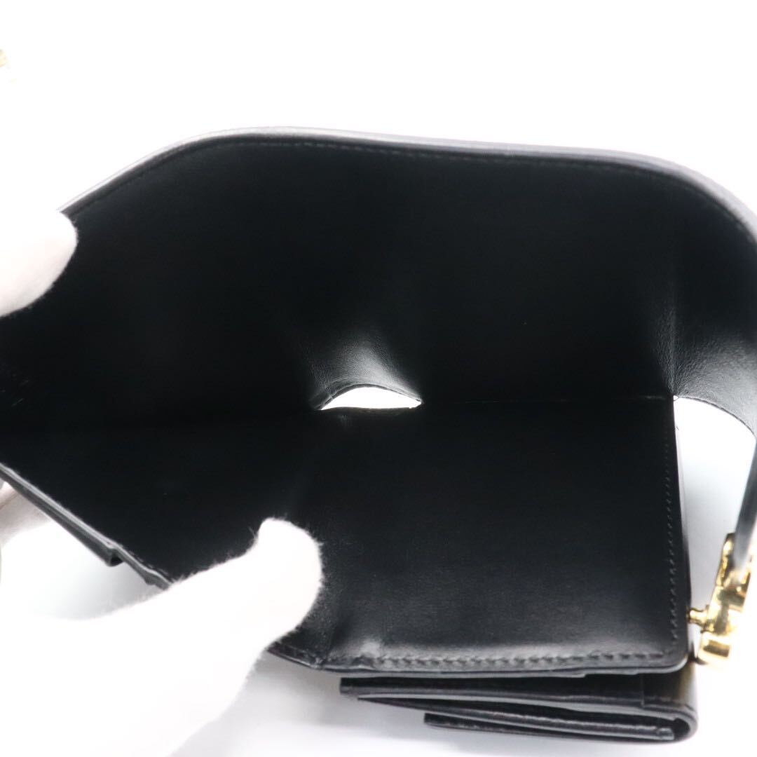 美品 セリーヌ トリオンフ カーフスキン 折り財布 ブラック 美品 セリーヌ トリオンフ カーフスキン 折り財布 ブラック