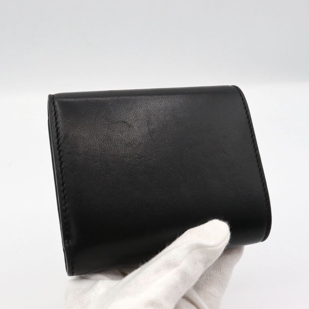 美品 セリーヌ トリオンフ カーフスキン 折り財布 ブラック 美品 セリーヌ トリオンフ カーフスキン 折り財布 ブラック