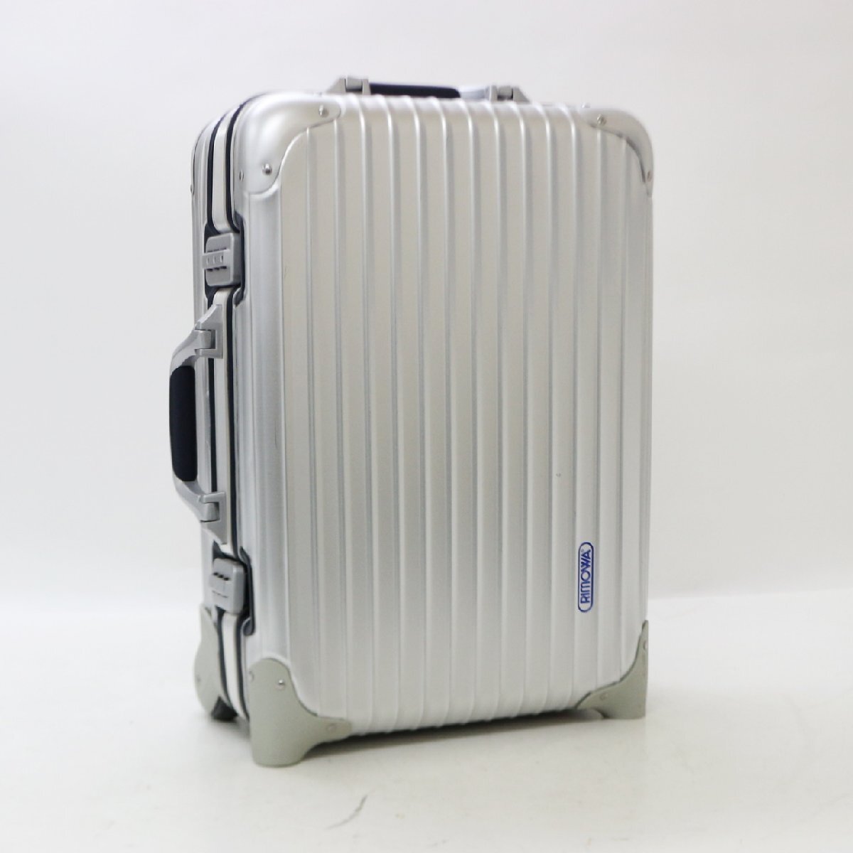 700146★美品 国内正規品★リモワRIMOWA★シルバーインテグラル スーツケース 2輪 32L★_画像1