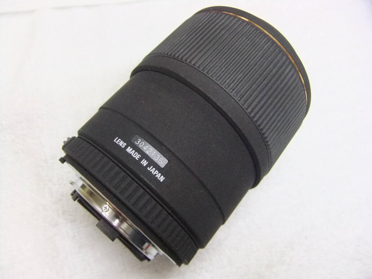 美品 シグマ SIGMA 105mm F2.8 EX DG MACRO ニコン用 フィルター付 カビ,クモリなし AF動作確認済_画像8