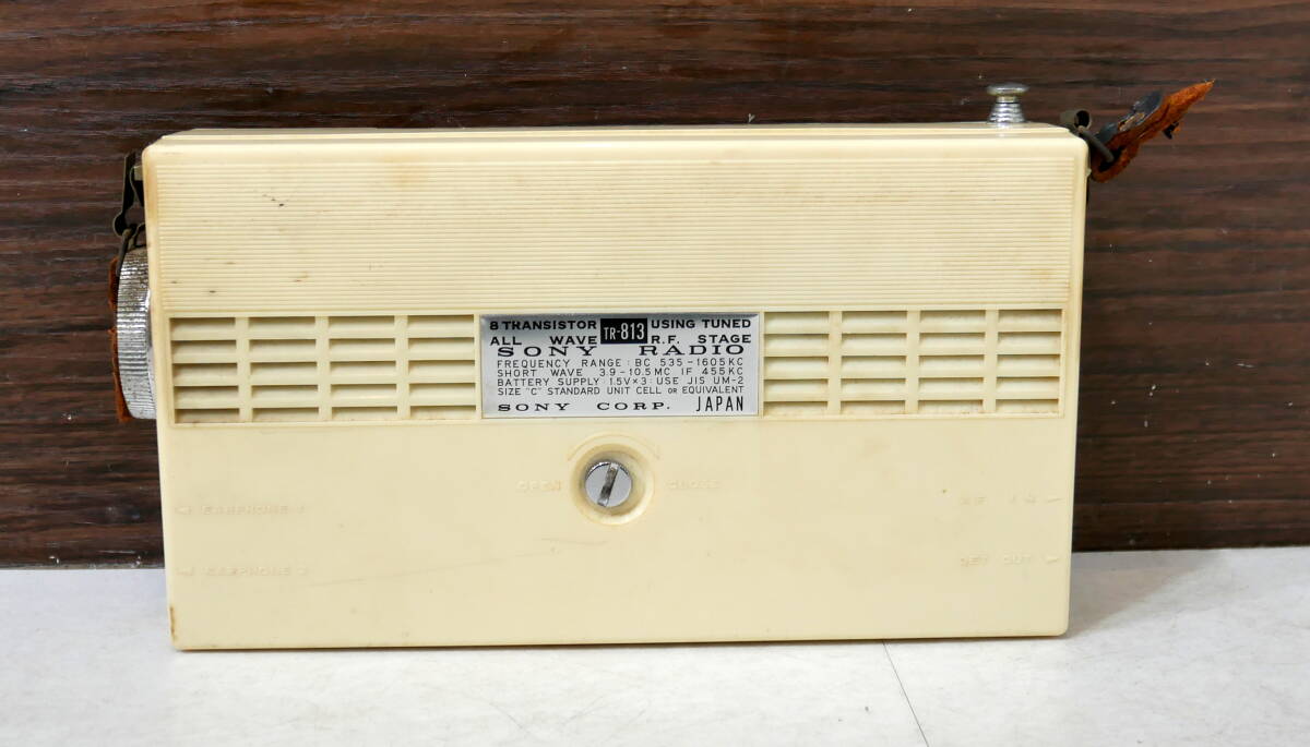 ▲(R604-I183) ジャンク品 SONY ソニー TR-813 BC/SWトランジスタラジオ 昭和 レトロの画像3