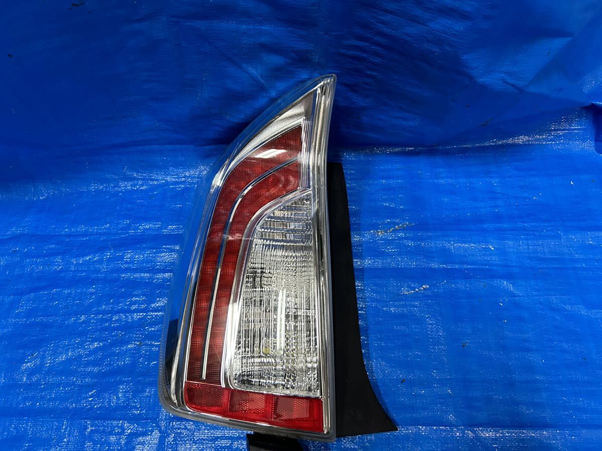  Toyota ZVW 30 Prius latter term tail lamp tail light left right set 