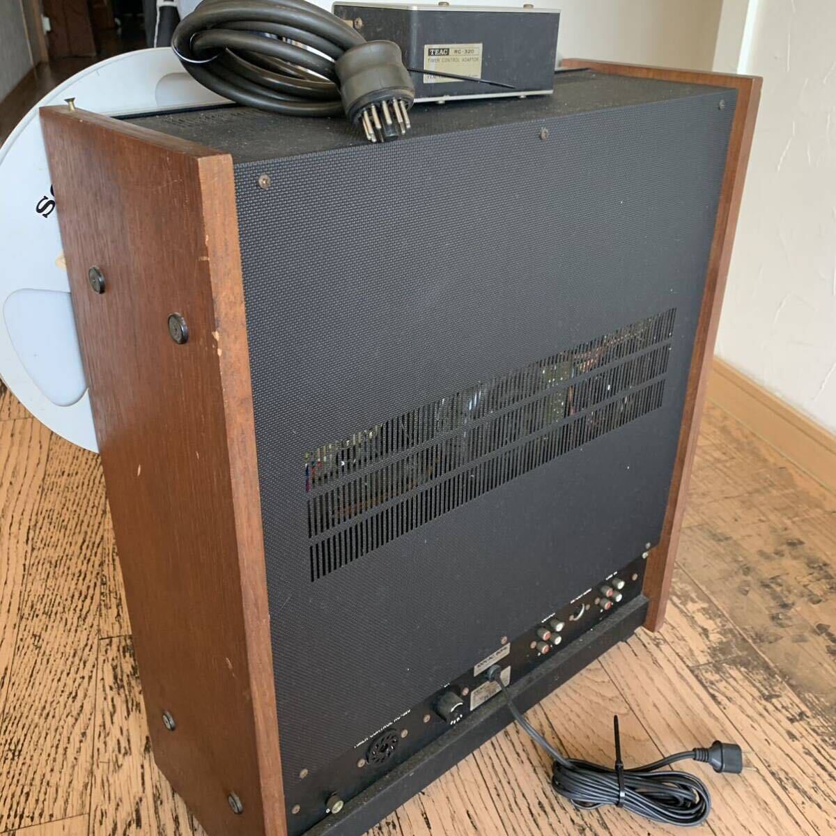 TEAC ティアック オープンリールデッキ A-6300 ジャンク 通電確認済 コントローラー付属_画像8