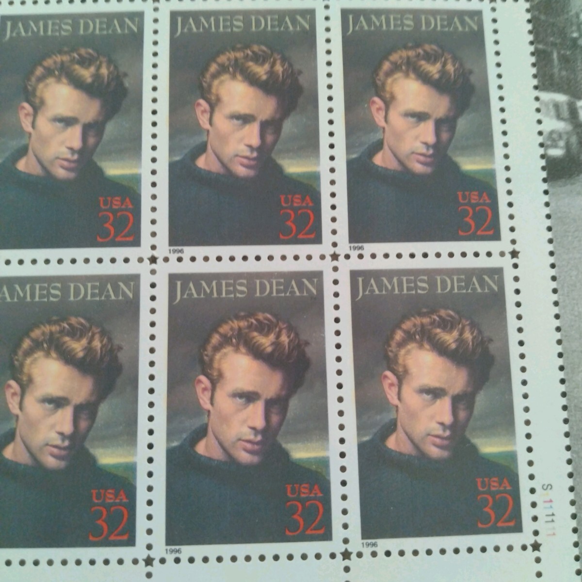 新品未使用　アメリカ切手　Legends of HOLLYWOOD　JAMES DEAN / ジェームス・ディーン　記念切手シート　3枚セット_画像2