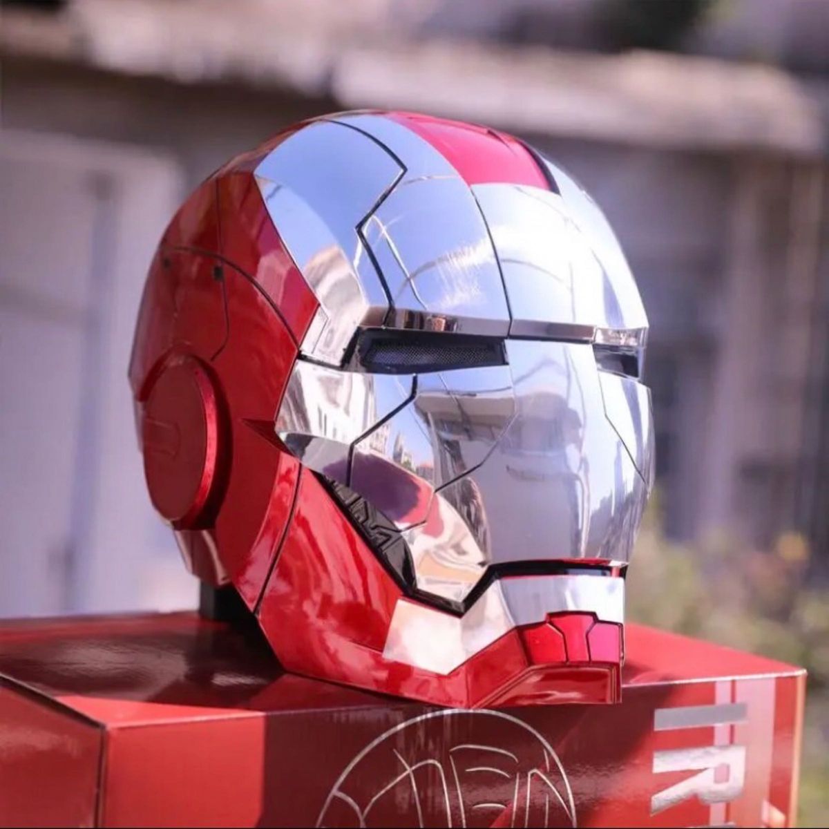 アイアンマン ヘルメット 自動開閉 音声認識開閉可能 AUTOKING 1 アイアンマン ヘルメット 自動開閉 音声認識開閉可能 AUTOKING 1