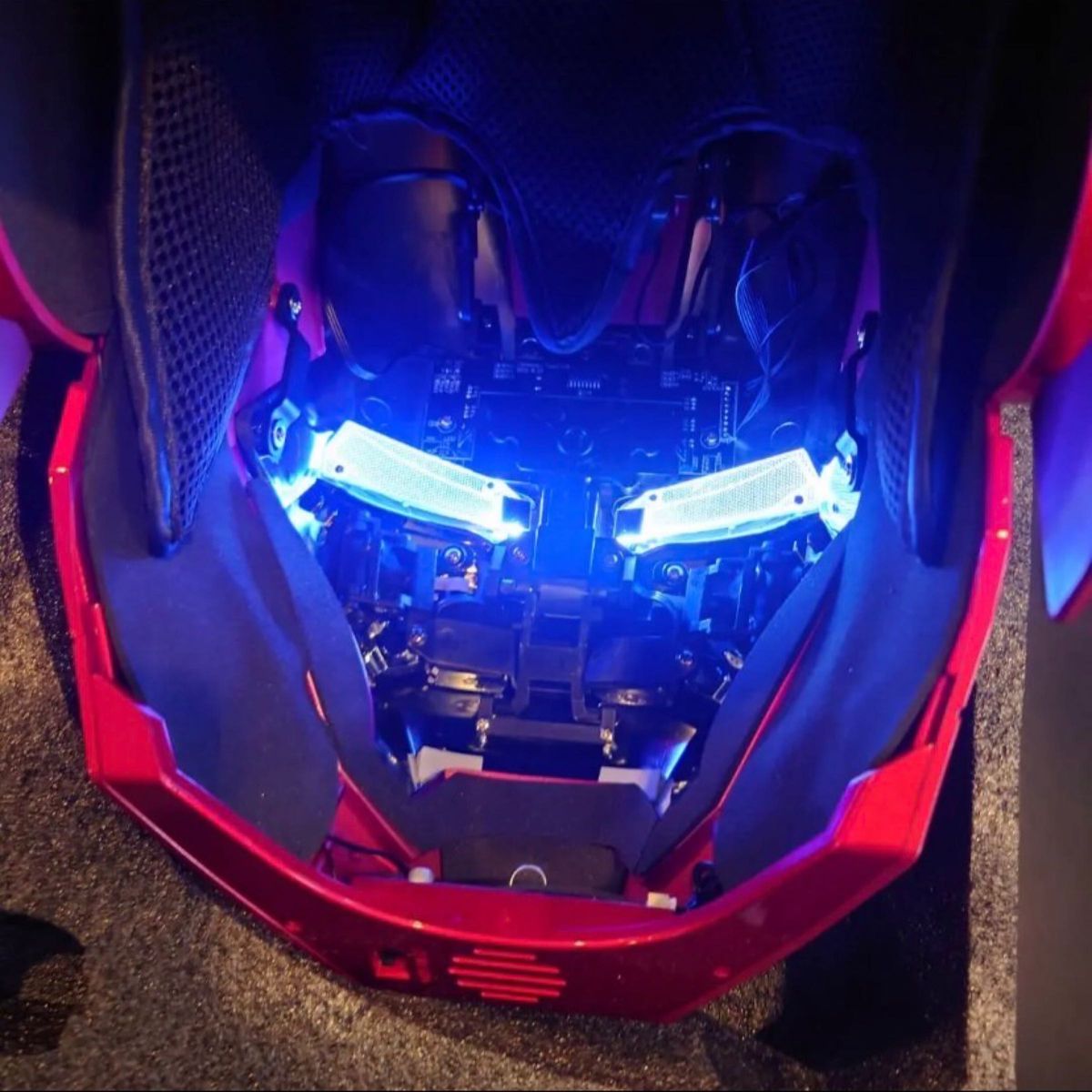 アイアンマン ヘルメット 自動開閉 音声認識開閉可能 AUTOKING 1 アイアンマン ヘルメット 自動開閉 音声認識開閉可能 AUTOKING 1