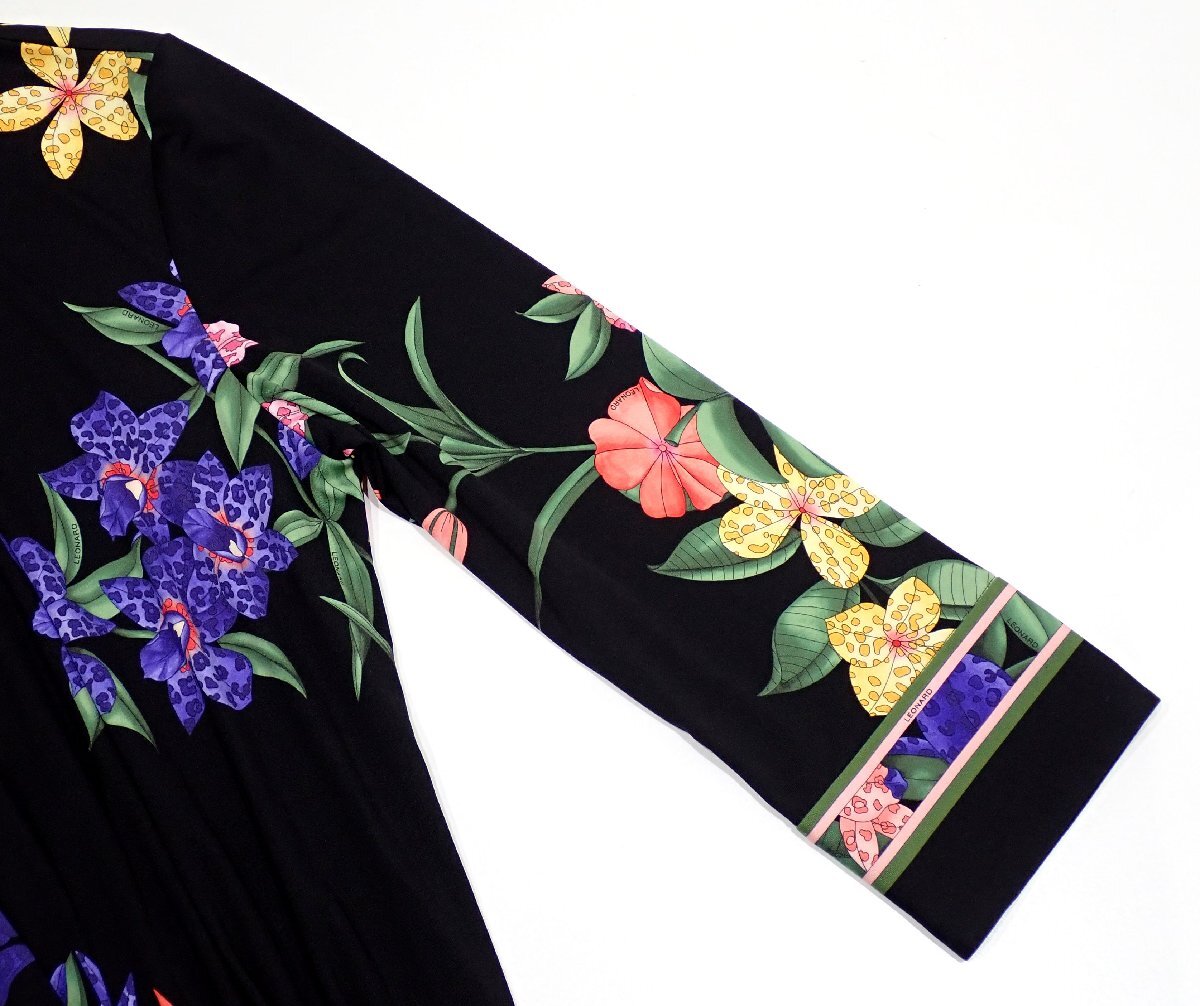 春夏 極美品 レオナール ワンピース 44 ドレス フラワー 花柄 マルチ ブラック ギャザー 1158の画像4