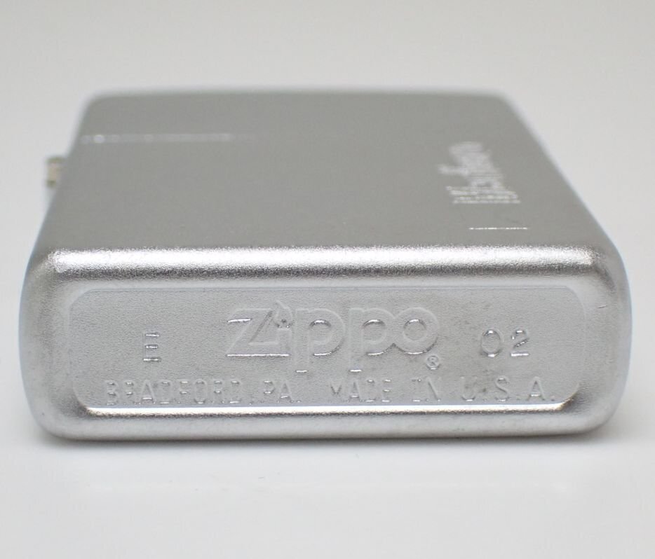 ★1円 未着火品 Zippo/ジッポー Marlboro/マルボロ オイルライター/シルバー/2002年製/ケース付き/ロゴ&1844600155_画像4