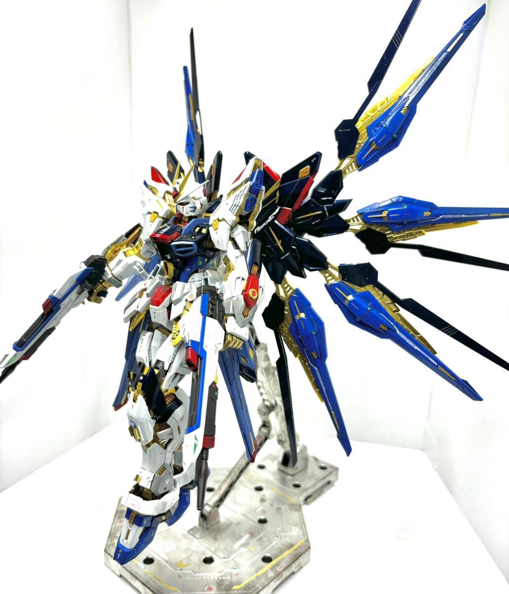  конечный продукт MGEX Strike freedom Gundam 