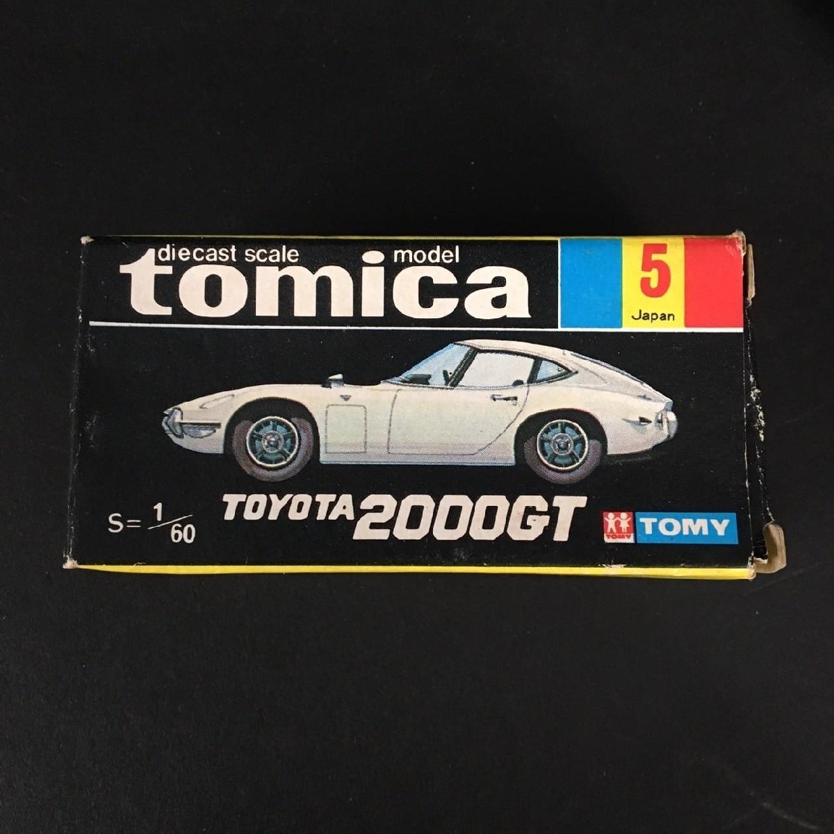 ER0502-31-3 トミカ 黒箱 トヨタ 2000GT ミニチュア ミニカー TOYOTA シルバー 全長7㎝ 60サイズ_画像9