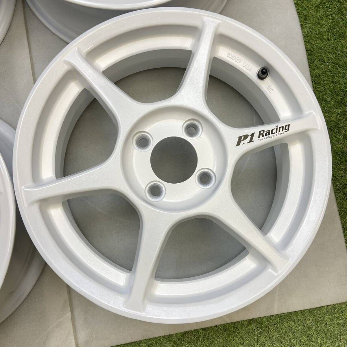 【0037】★中古美品★程度良好★P.1 Racing　15インチ　15×5.5JJ　ET42　PCD100　4穴　ハブ径73　アルミホイール4本_画像5