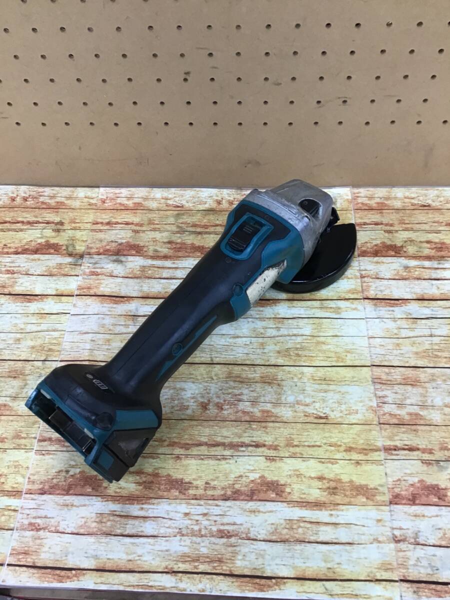 【中古品】マキタ(makita) 100mmコードレスディスクグラインダ GA404DZN (GA404DN)_画像1