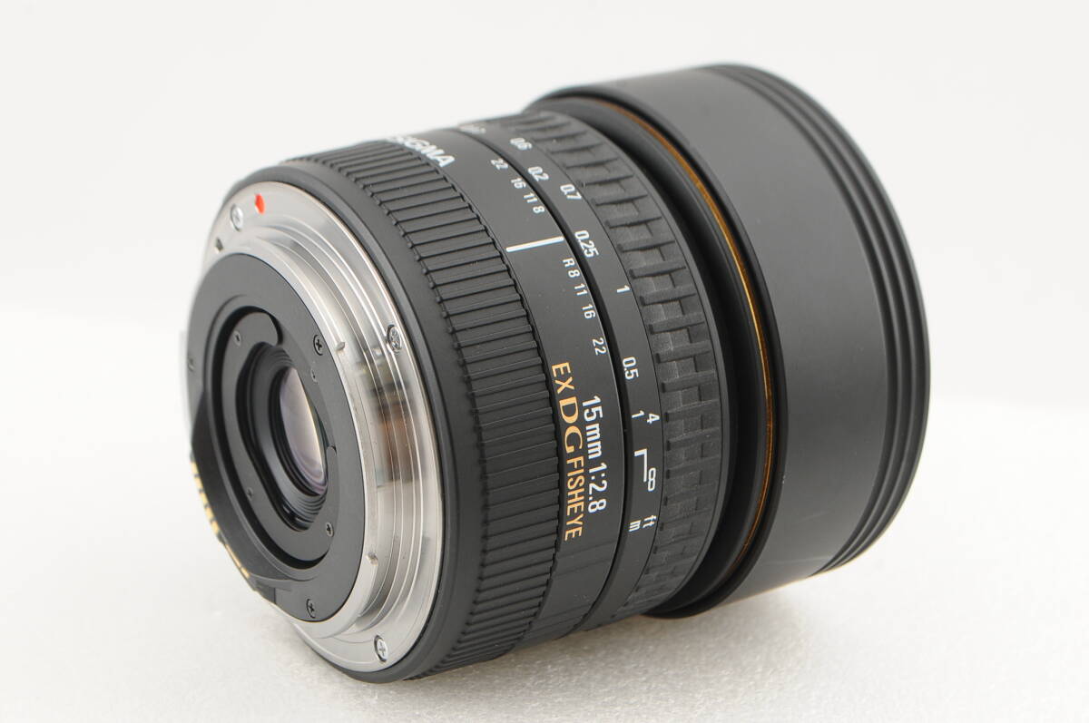 ★超美品★ SIGMA シグマ 15mm F2.8 EX DG DIAGONAL FISHEYE Canon 付属品付★清潔感溢れる綺麗な外観 カビ・クモリなし! 細かく動作確認済_画像2