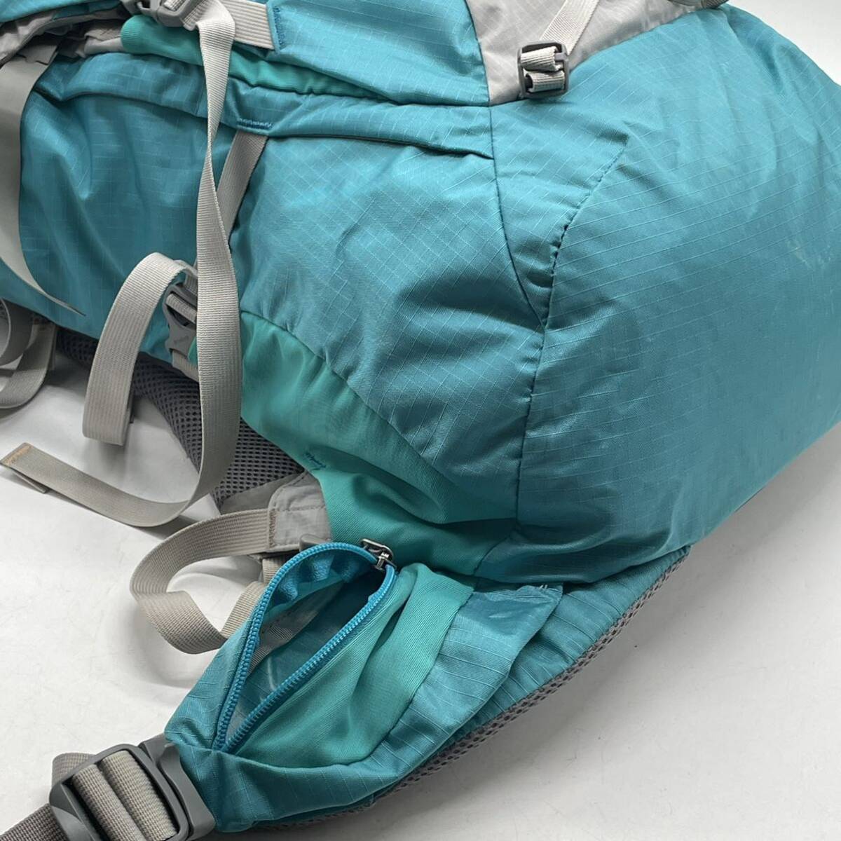 ⑫BN47* MONTBELL Mont Bell chacha pack 35 rucksack backpack green group × gray nylon rain cover attaching 