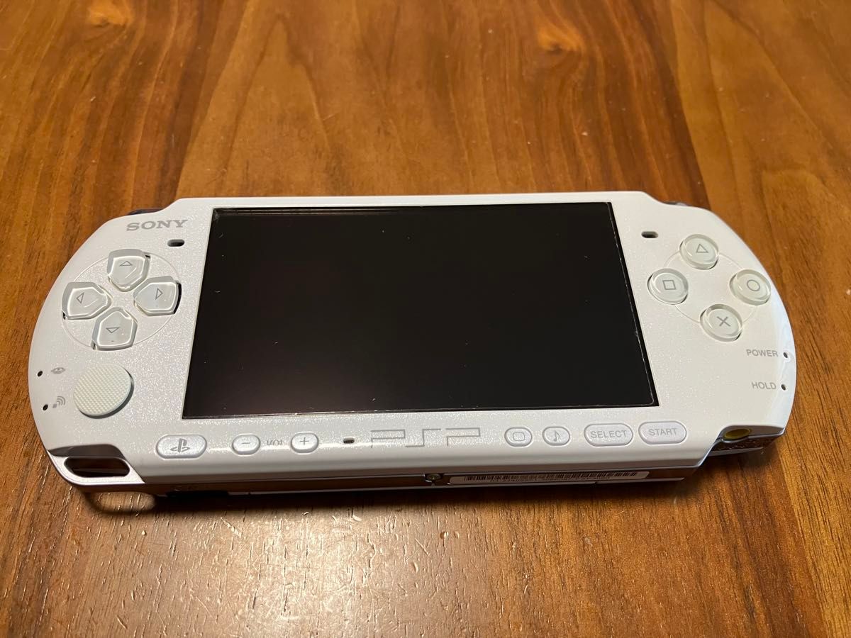 PSP3000本体ホワイト、外箱、説明書、充電器　付き　ジャンク品