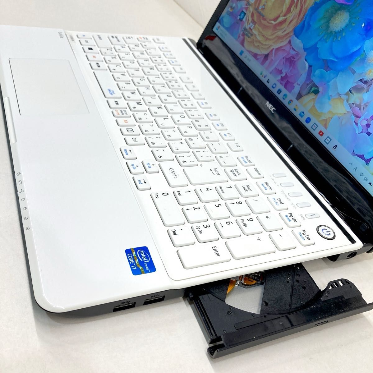 358 ハイスペック☆美品　SSD:1TB Core-i7 16GB office ノートパソコン 白  設定済 リカバリー付