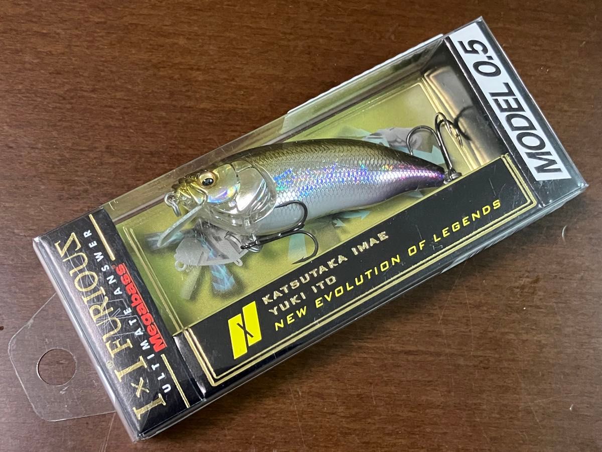 フューリアス 0.5 GGワカサギ メガバス IxI FURIOUS Megabass GG WAKASAGI シャッド クランク