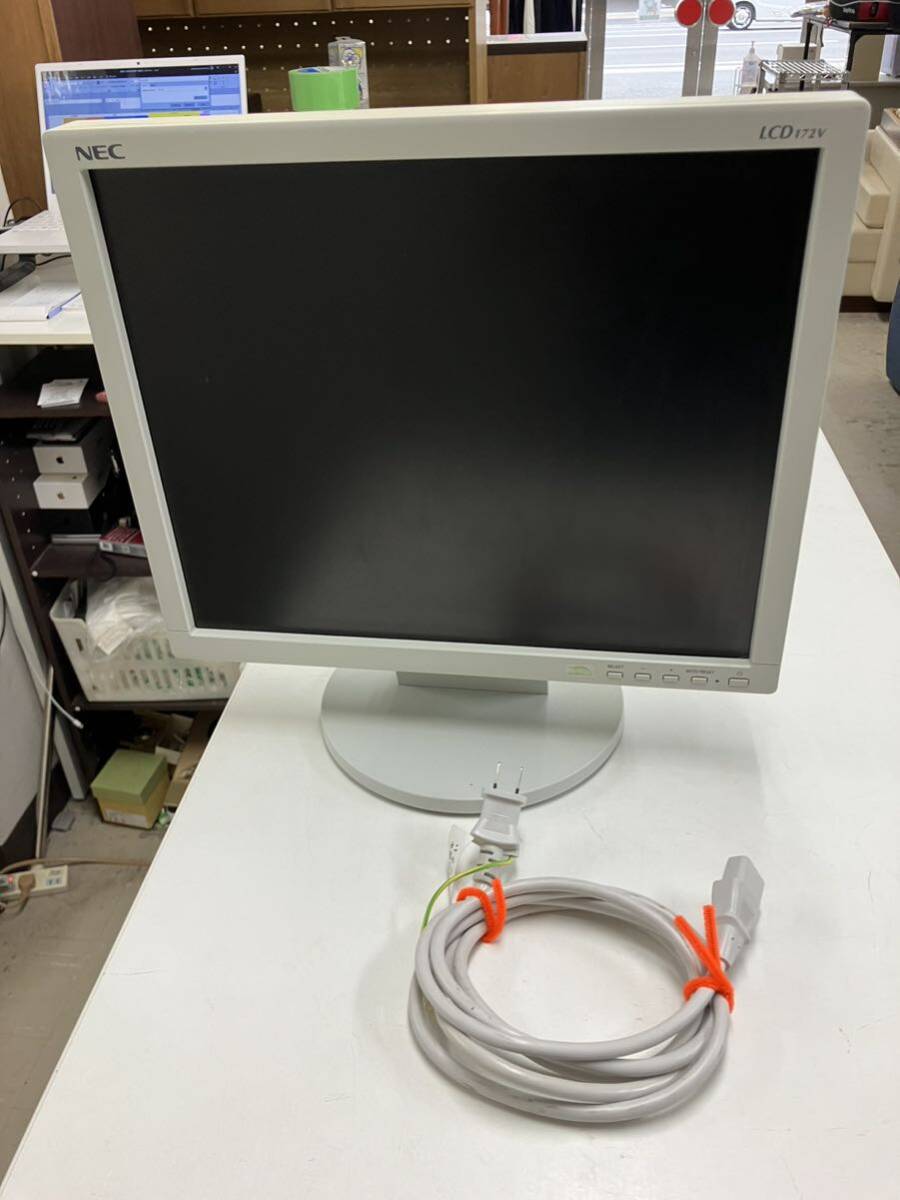 O2405-354 NEC 17インチモニター LCD172V パソコンモニター 通電のみの確認 120-140サイズ発送予定_画像1