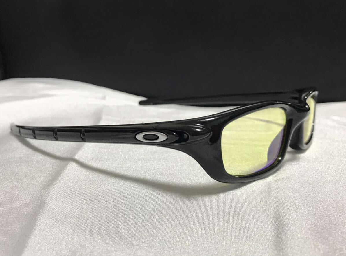 Yahoo!オークション - OAKLEY FOUR サングラス 黒フレーム Yahoo!オークション - OAKLEY FOUR サングラス 黒フレーム