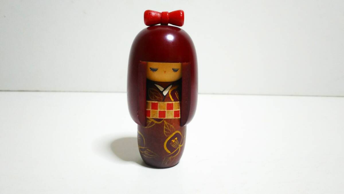  произведение kokeshi . Saburou высота видеть . один Хара . внизу впервые тысяч ... три произведение восток .? Aoki ..? др. 12 body SET новое время kokeshi весна. поэзия число . большой удача . женщина .. .240511