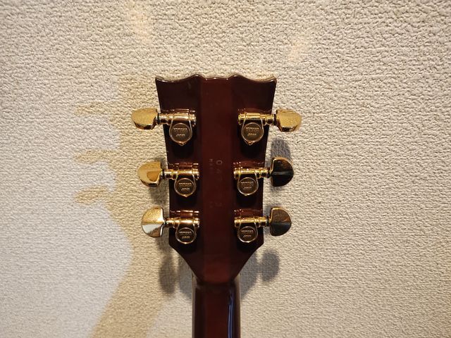 【中古品】 SG2000 (YAMAHA) エレキギター ケース付き ブラウンサンバースト_画像4