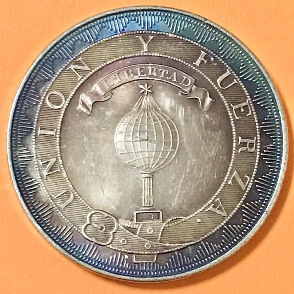 銀貨 1819年　チリ独立記念　サンティアゴ造幣局　チリ　硬貨 古銭 貿易銀 コイン 竜 _画像2