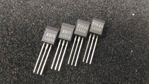人気商品 NEC 音響用 トランジスタ 2SA915-L/2SC1940-L 各4個 人気商品 NEC 音響用 トランジスタ 2SA915-L/2SC1940-L 各4個