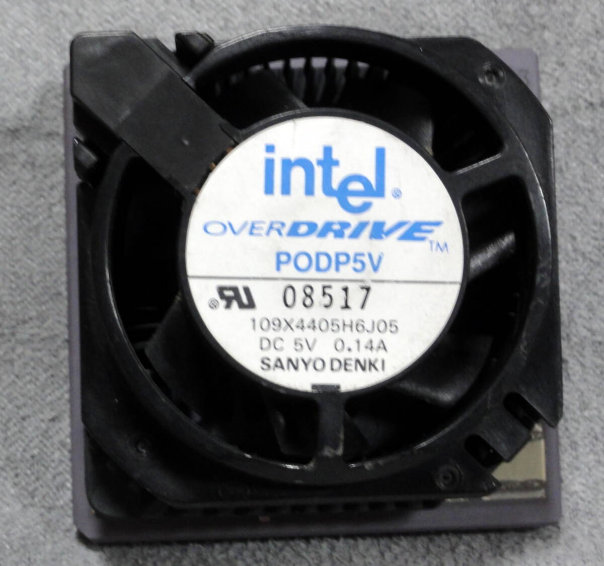 * Intel Pentium OVERDRIVE PODP5V83 SU014 V2.1 Socket2/3 for operation verification settled 