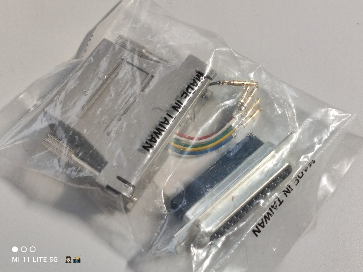 RJ-45 RJ-48 → DB-25 パラレルポート・メス変換プラグ コンソールケーブル用？_画像1